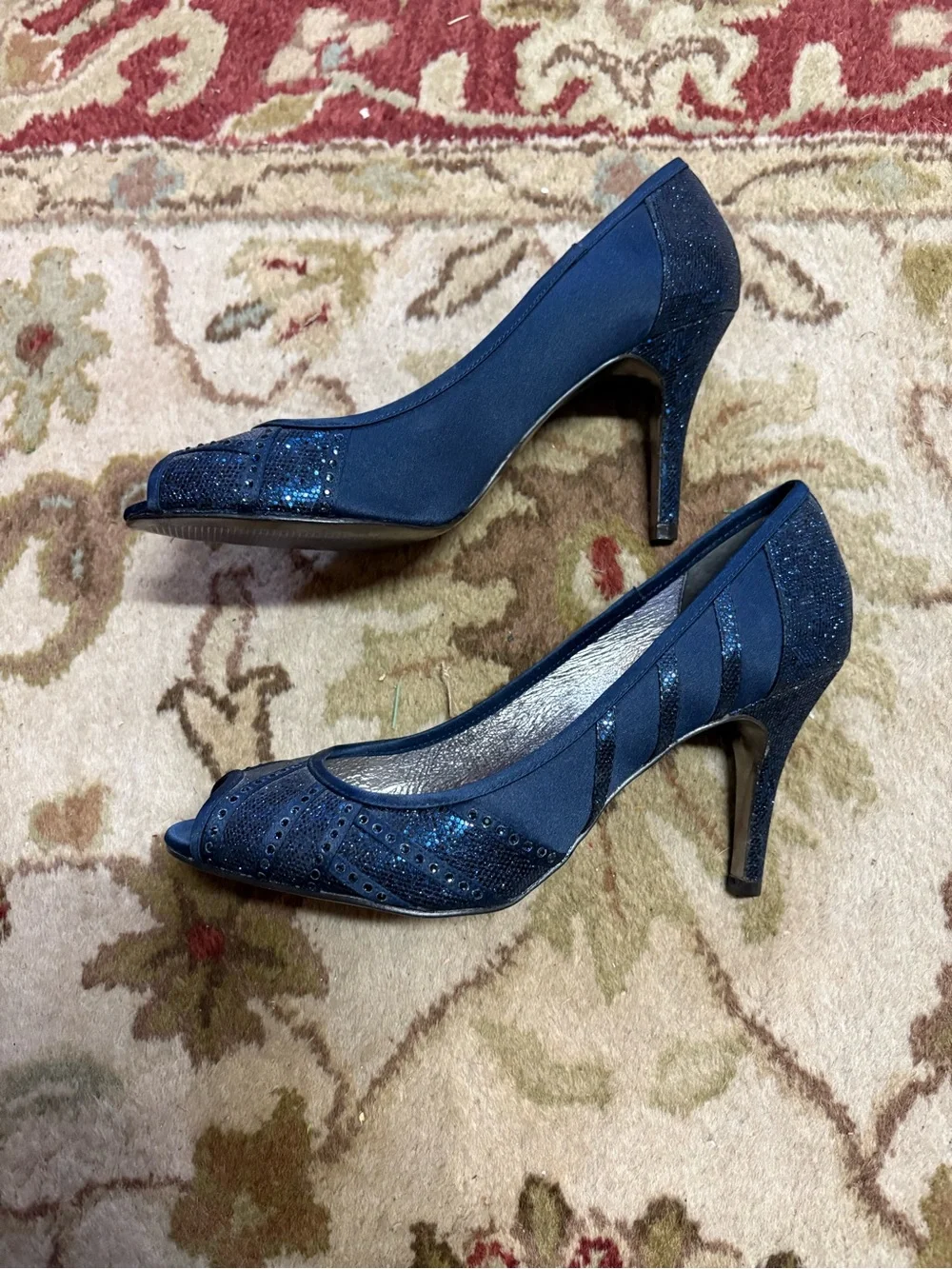 Adrianna Papell elegant navy
